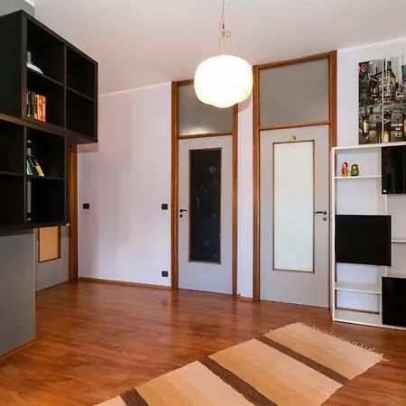 P.zza Vittorio Veneto Cozy Apt W/private Parking 아파트 *