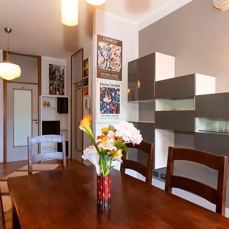 P.zza Vittorio Veneto Cozy Apt W/private Parking