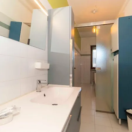 P.zza Vittorio Veneto Cozy Apt W/private Parking Apartment