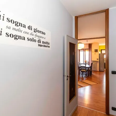 Apartment P.zza Vittorio Veneto Cozy Apt W/private Parking
